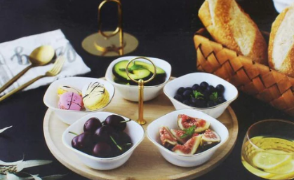 Juego de cuencos de vidrio de 6 piezas.