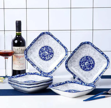 Plato cuadrado de 9.25''