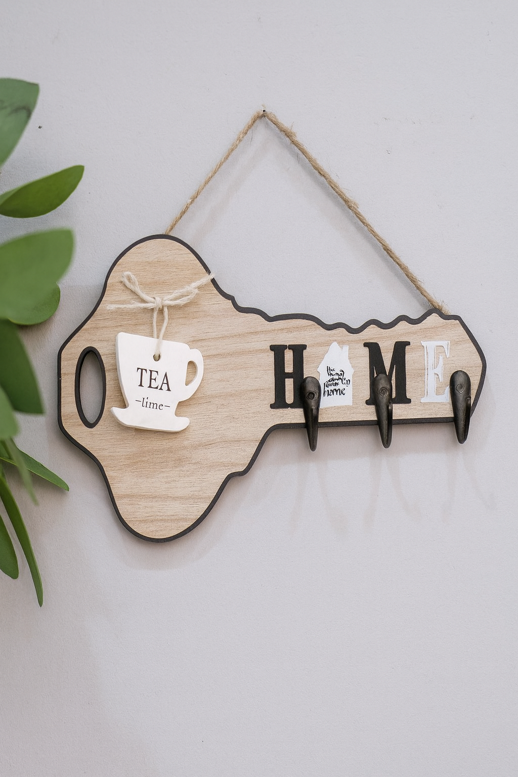 ADORNO DECORATIVO CON GANCHOS PARA PARED  – Compacto, Funcional y con Estilo Natural