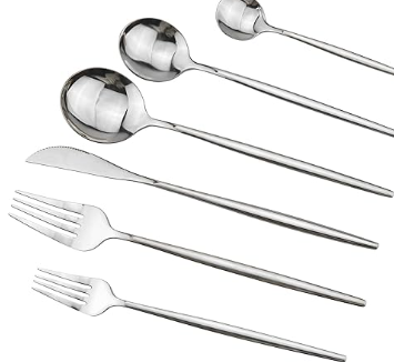 Juego de cuchillo, tenedor y cuchara.